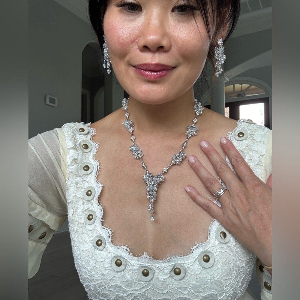 ✨Vintage St John Silver Swarovski Grape Cluster Post Earring and Necklace Set✨
